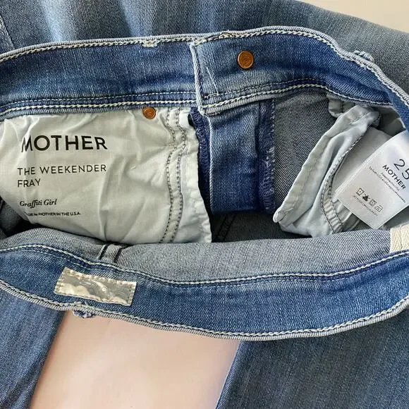 🛑SOLD🛑 Mother The Weekender Fray Jeans Size 25 Graffiti Girl Blue Mid Rise Flare - Picture 10 of 14
